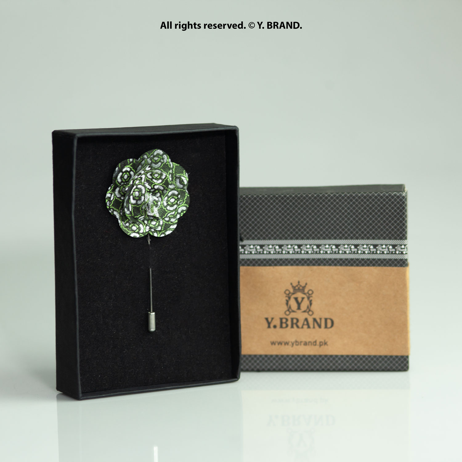 LP-059 Green & White Lapel Pin Classic Floral Pattern - LP-059 - Image 1