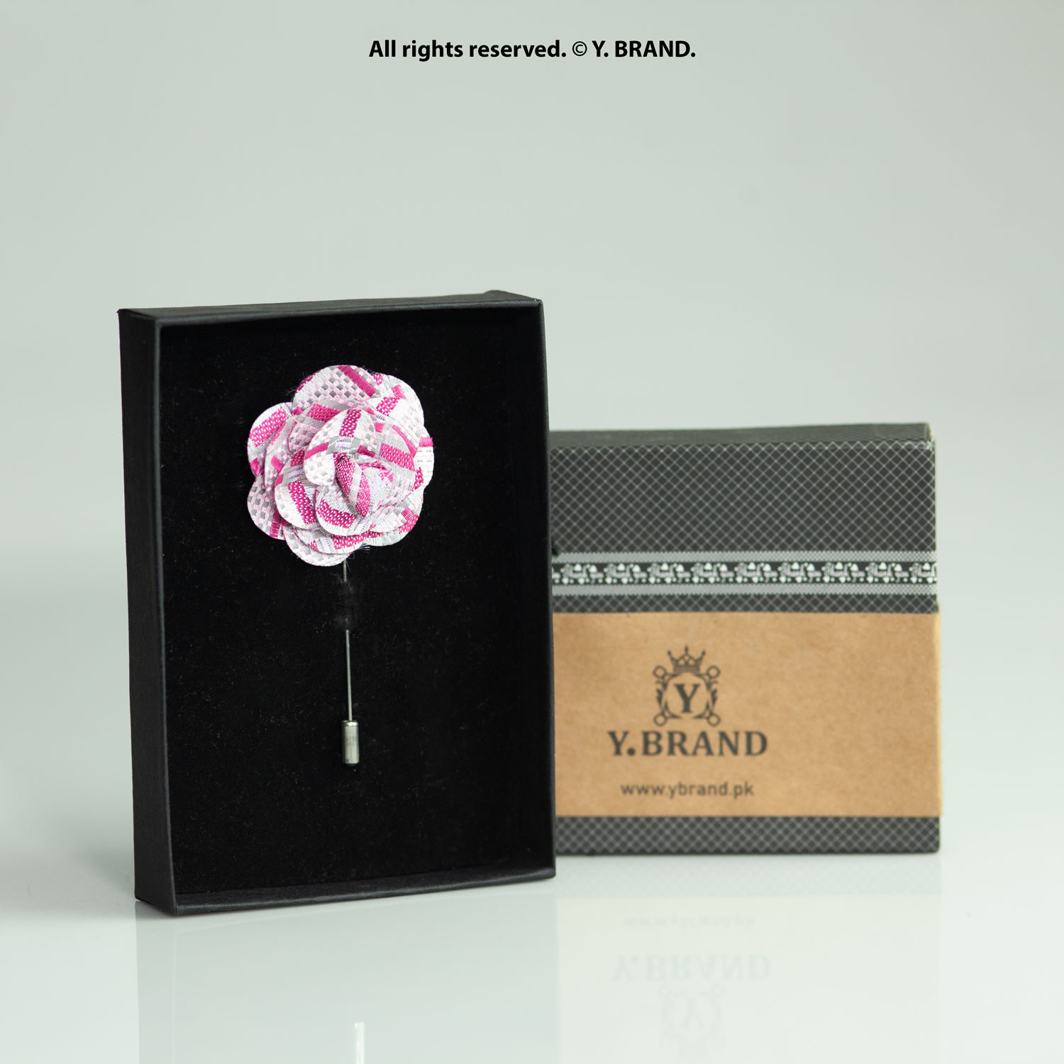LP-060 Pink & White Lapel Pin Classic Floral Pattern - LP-060 - Image 1